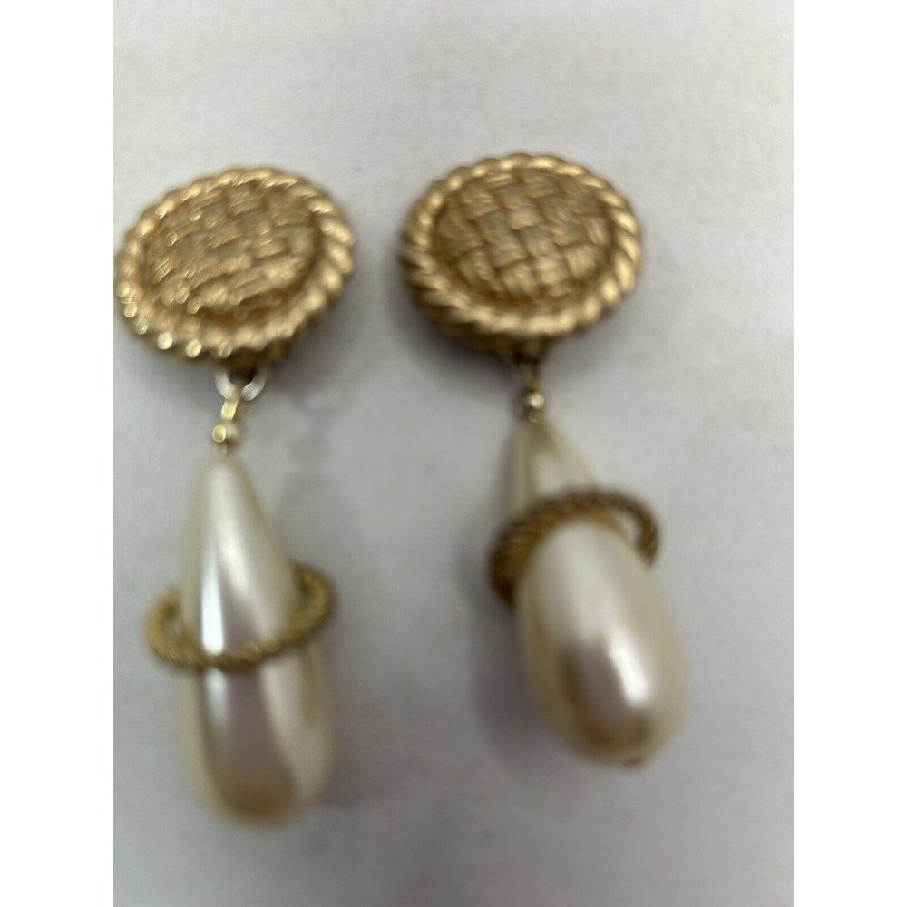 Gold Tone Large Faux Pearl Earrings Clip Dangling Teardrop